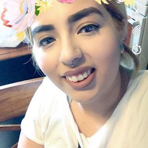 Meet your Posher, Valeria